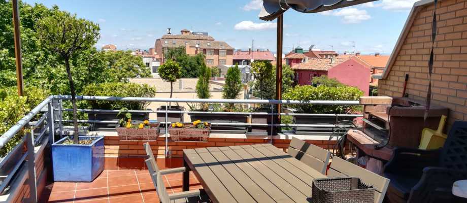 Terraza con vista al vecindario